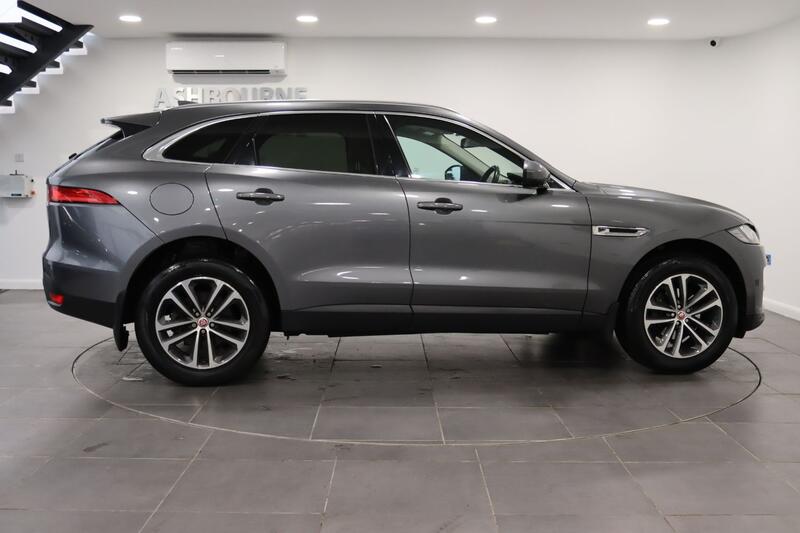 JAGUAR F-PACE 2.0 D180 Portfolio 2017