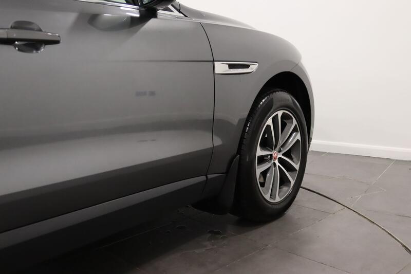 JAGUAR F-PACE 2.0 D180 Portfolio 2017