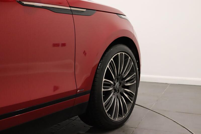 LAND ROVER RANGE ROVER VELAR 2.0 D240 R-Dynamic HSE 2019