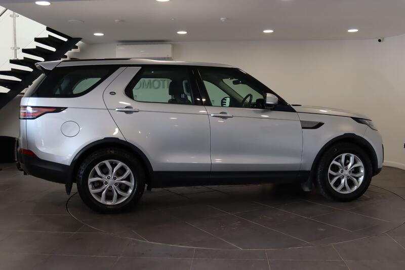 LAND ROVER DISCOVERY 3.0 TD V6 SE 2017
