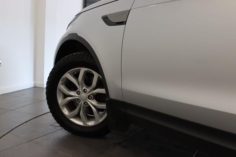 LAND ROVER DISCOVERY 3.0 TD V6 SE 2017