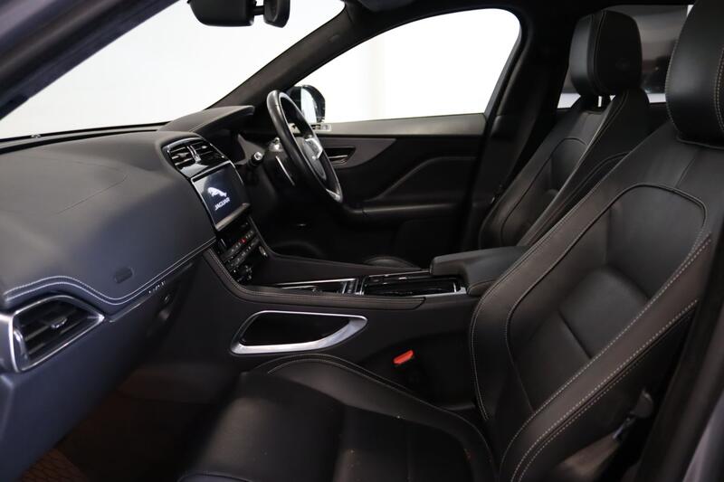 JAGUAR F-PACE 2.0 D180 Chequered Flag 2020