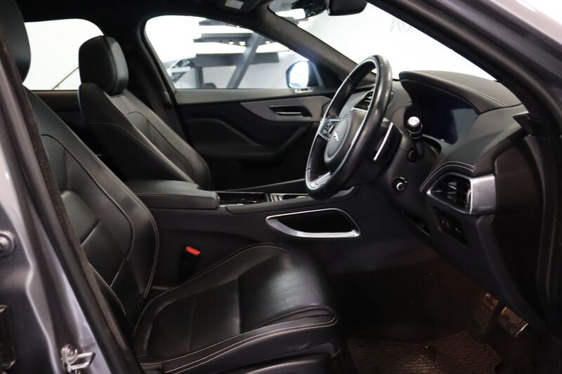 JAGUAR F-PACE 2.0 D180 Chequered Flag 2020