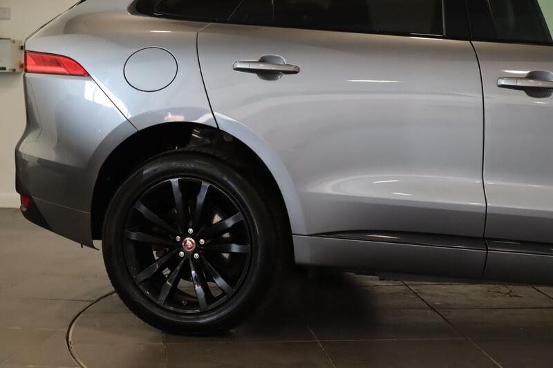 JAGUAR F-PACE 2.0 D180 Chequered Flag 2020