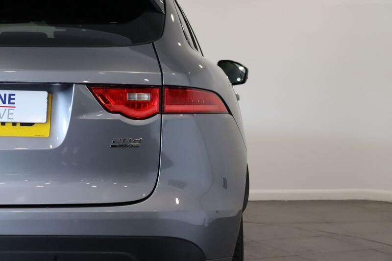 JAGUAR F-PACE 2.0 D180 Chequered Flag 2020