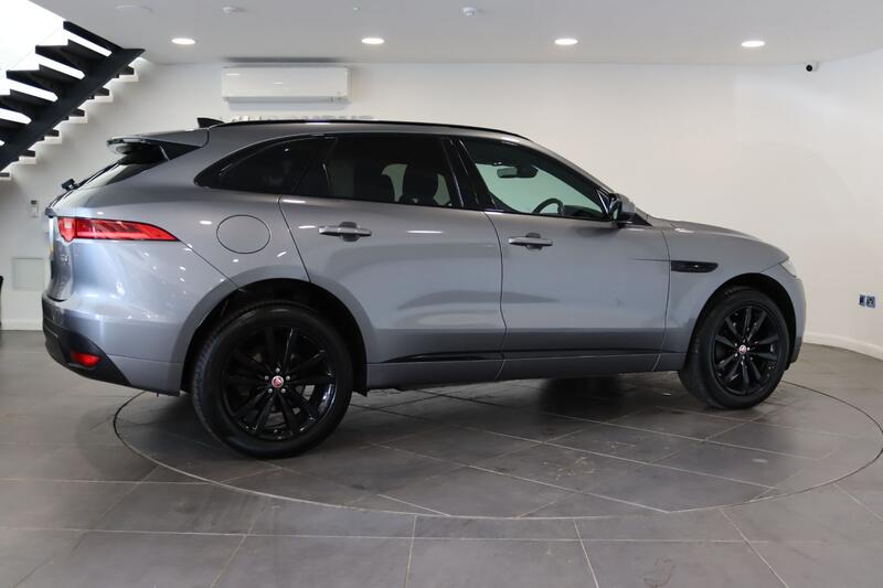 JAGUAR F-PACE 2.0 D180 Chequered Flag 2020