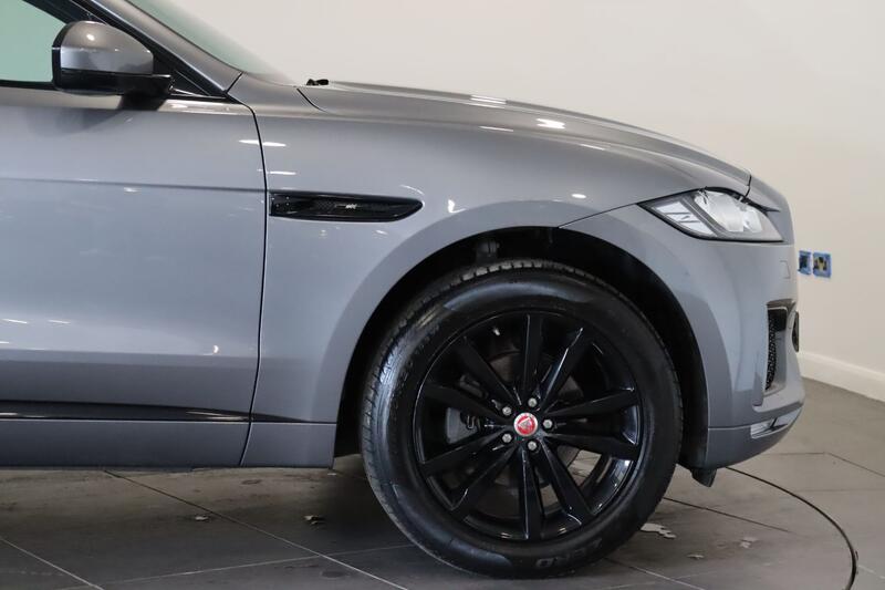 JAGUAR F-PACE 2.0 D180 Chequered Flag 2020