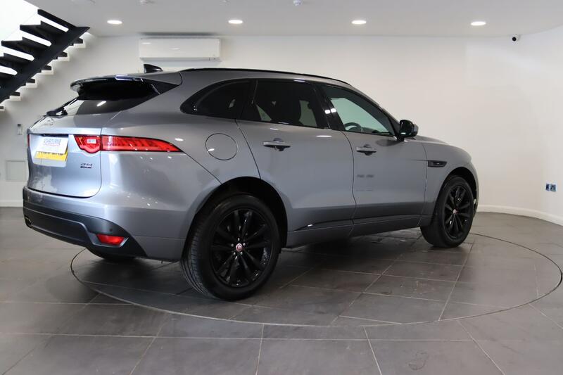 JAGUAR F-PACE 2.0 D180 Chequered Flag 2020