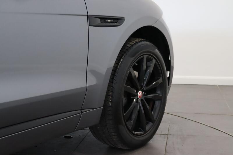 JAGUAR F-PACE 2.0 D180 Chequered Flag 2020