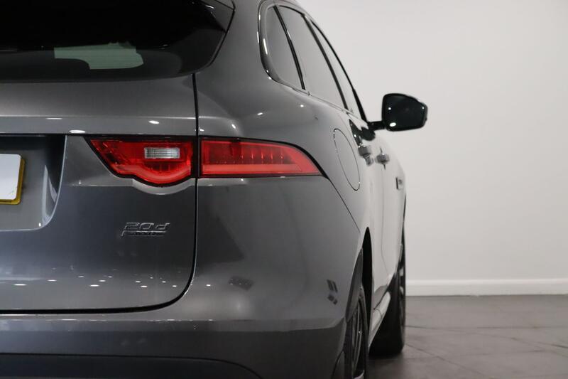 JAGUAR F-PACE 2.0 D180 R-Sport 2018