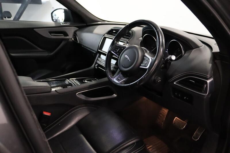 JAGUAR F-PACE 2.0 D180 R-Sport 2018