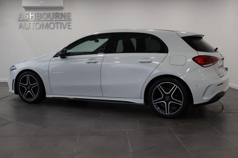 MERCEDES-BENZ A CLASS 1.3 A200 AMG Line Edition 2022
