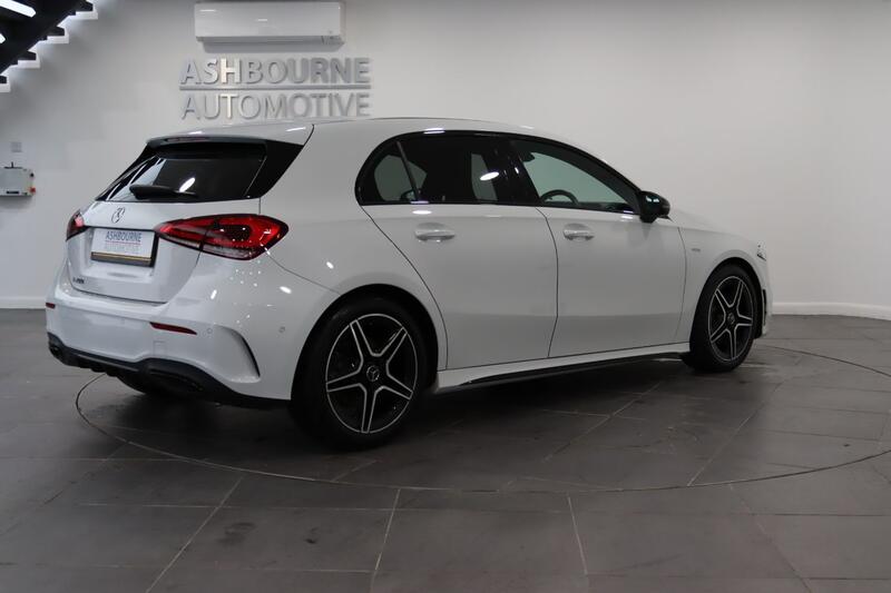 MERCEDES-BENZ A CLASS 1.3 A200 AMG Line Edition 2022