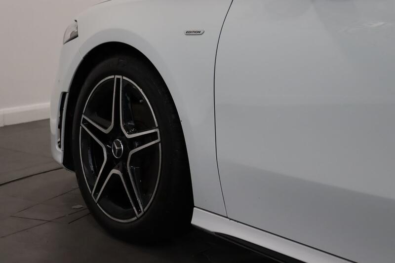 MERCEDES-BENZ A CLASS 1.3 A200 AMG Line Edition 2022