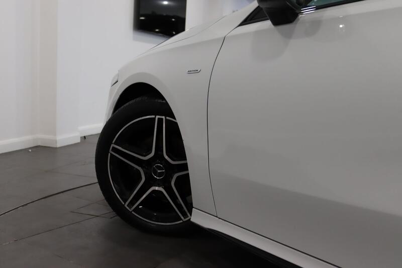 MERCEDES-BENZ A CLASS 1.3 A200 AMG Line Edition 2022