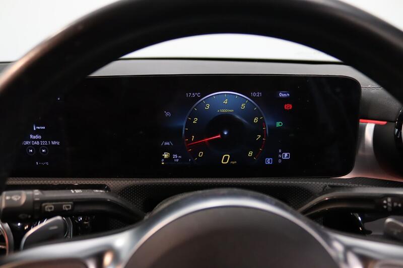 MERCEDES-BENZ A CLASS 1.3 A200 AMG Line Edition 2022