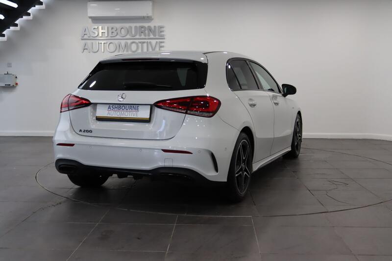 MERCEDES-BENZ A CLASS 1.3 A200 AMG Line Edition 2022