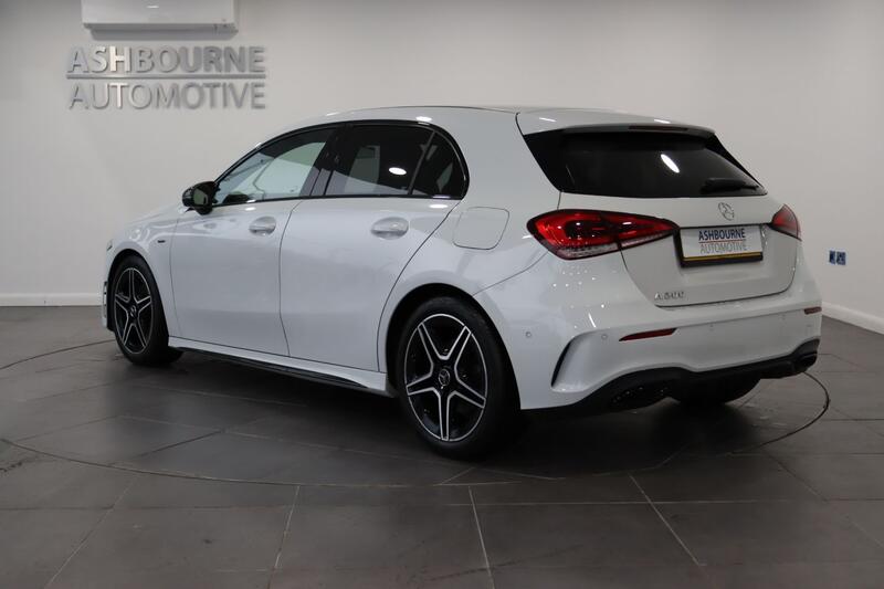 MERCEDES-BENZ A CLASS 1.3 A200 AMG Line Edition 2022
