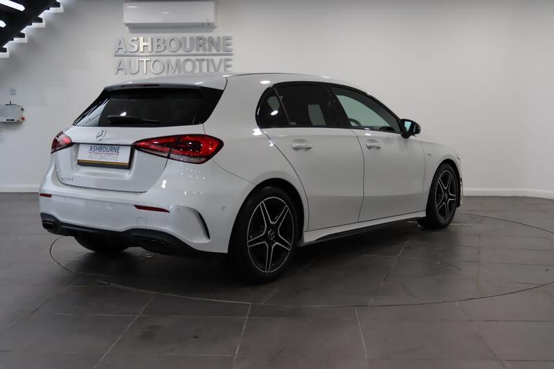 MERCEDES-BENZ A CLASS 1.3 A200 AMG Line Edition 2022