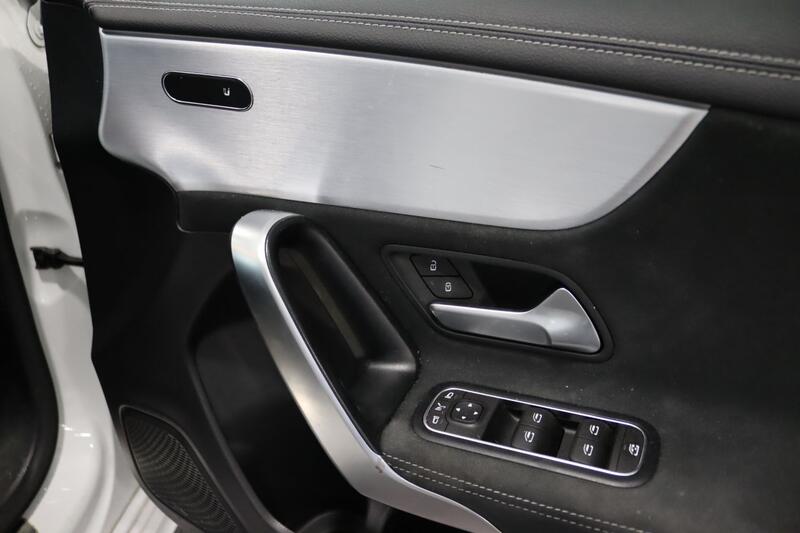 MERCEDES-BENZ A CLASS 1.3 A200 AMG Line Edition 2022
