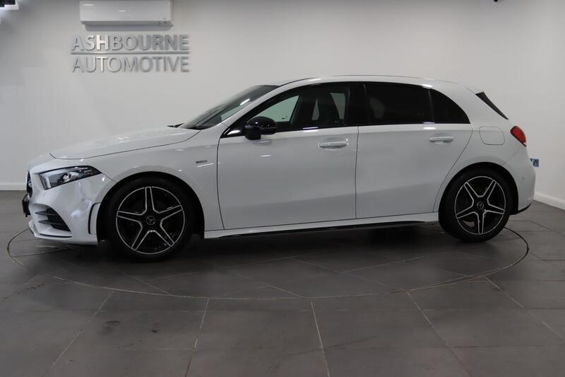 MERCEDES-BENZ A CLASS 1.3 A200 AMG Line Edition 2022