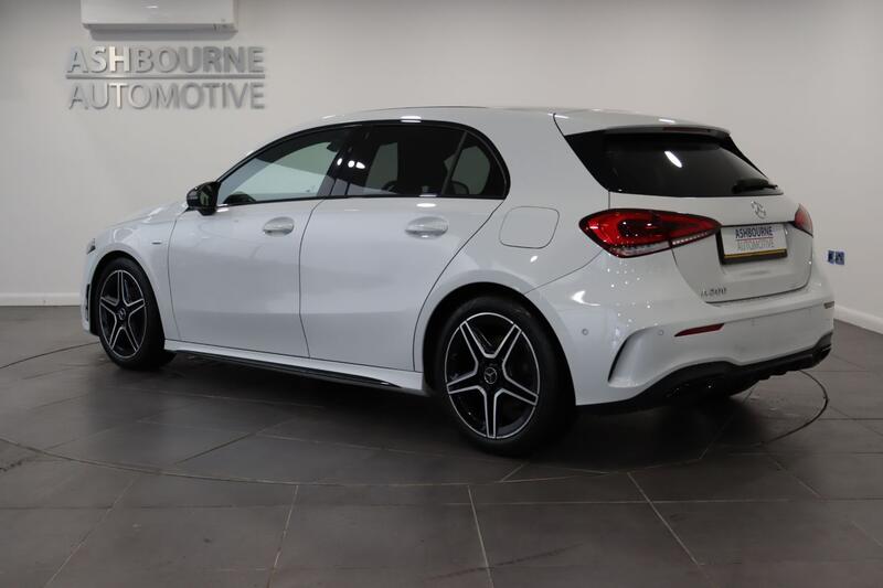 MERCEDES-BENZ A CLASS 1.3 A200 AMG Line Edition 2022