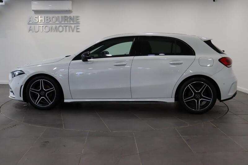MERCEDES-BENZ A CLASS 1.3 A200 AMG Line Edition 2022