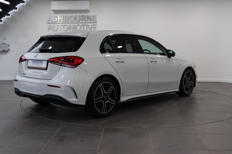 MERCEDES-BENZ A CLASS 1.3 A200 AMG Line Edition 2022