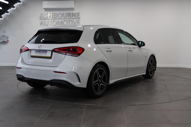 MERCEDES-BENZ A CLASS 1.3 A200 AMG Line Edition 2022