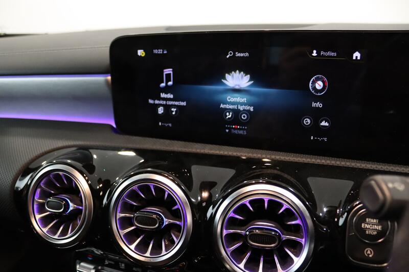 MERCEDES-BENZ A CLASS 1.3 A200 AMG Line Edition 2022