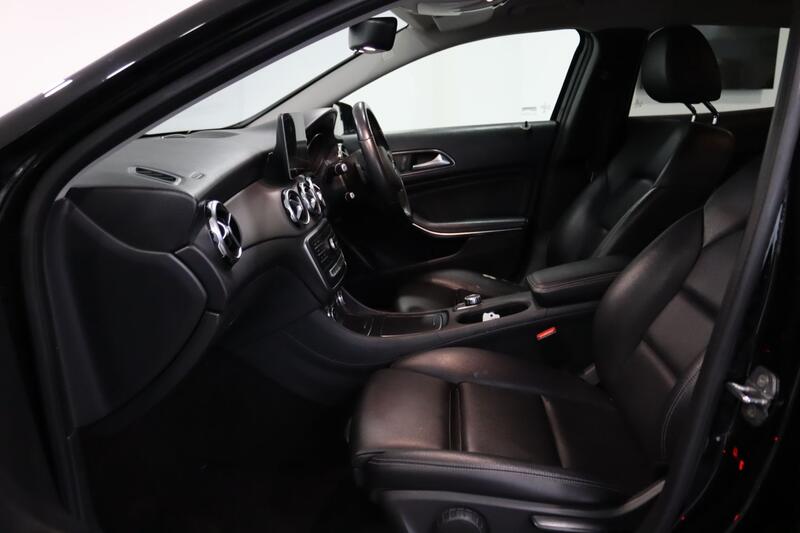 MERCEDES-BENZ GLA CLASS 1.6 GLA200 Sport 2019