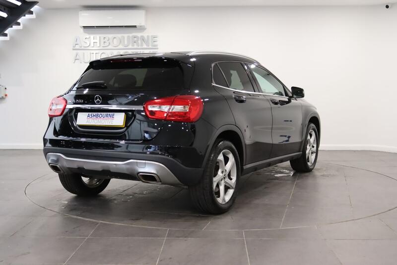MERCEDES-BENZ GLA CLASS 1.6 GLA200 Sport 2019