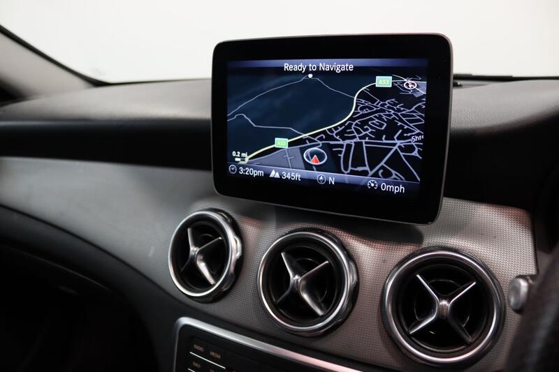 MERCEDES-BENZ GLA CLASS 1.6 GLA200 Sport 2019