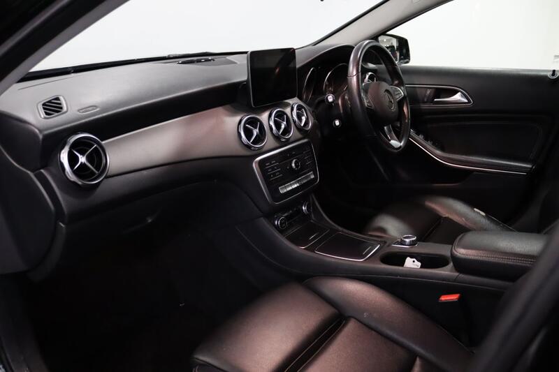 MERCEDES-BENZ GLA CLASS 1.6 GLA200 Sport 2019