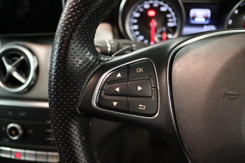 MERCEDES-BENZ GLA CLASS 1.6 GLA200 Sport 2019