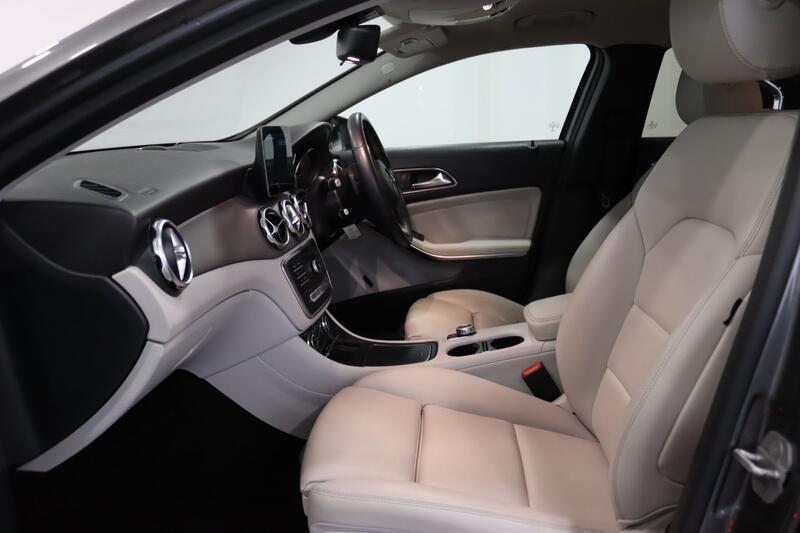 MERCEDES-BENZ GLA CLASS 2.1 GLA200d Sport 2017