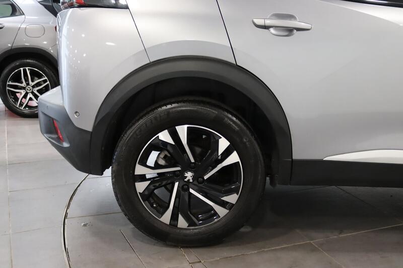 PEUGEOT 2008 1.2 PureTech GT 2021