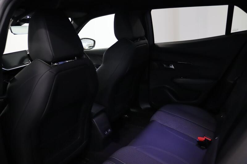 PEUGEOT 2008 1.2 PureTech GT 2021