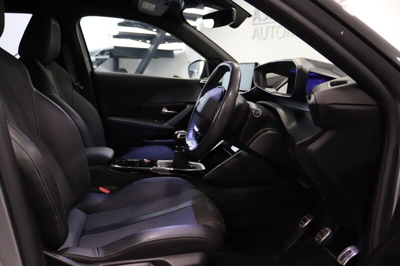 PEUGEOT 2008 1.2 PureTech GT 2021