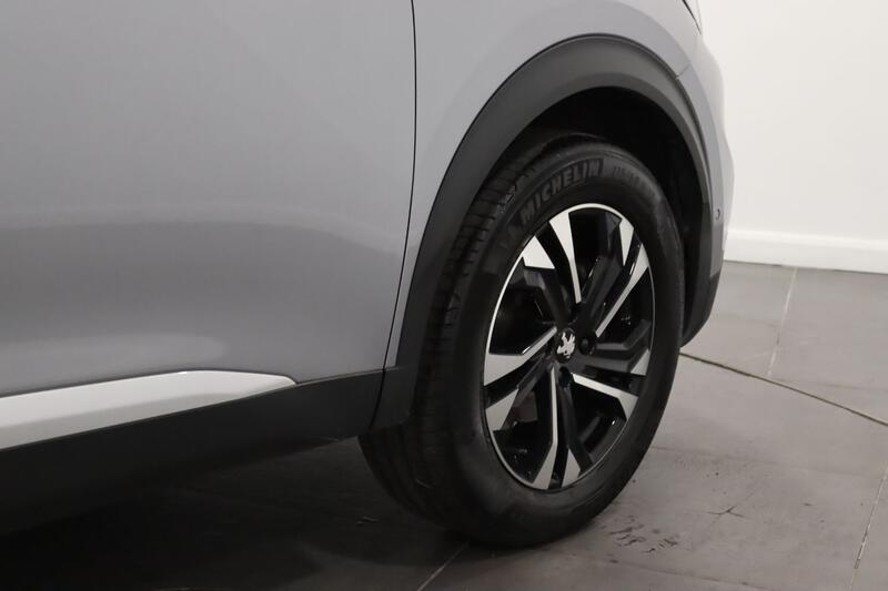 PEUGEOT 2008 1.2 PureTech GT 2021