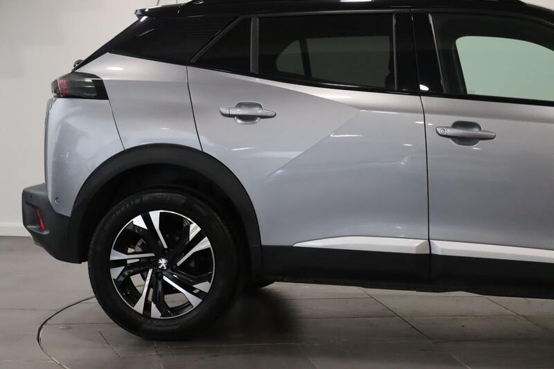PEUGEOT 2008 1.2 PureTech GT 2021