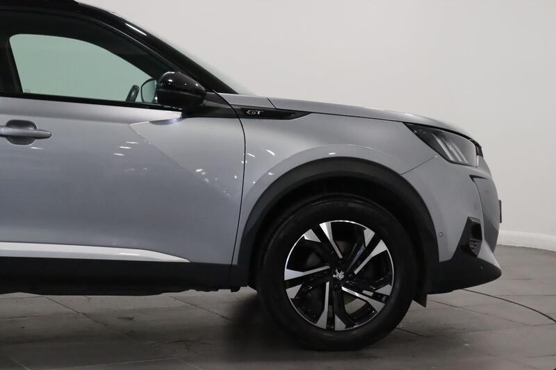 PEUGEOT 2008 1.2 PureTech GT 2021